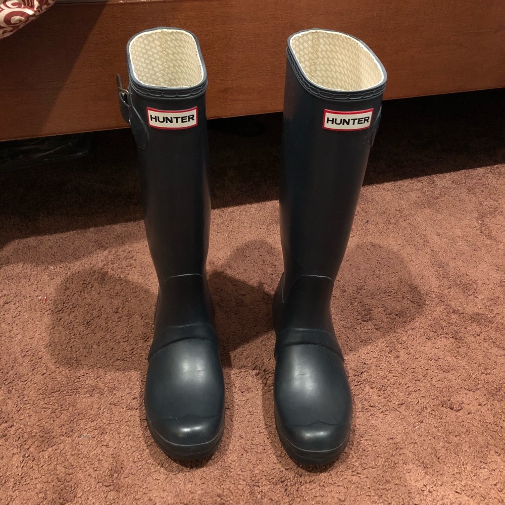Matte navy hunter boots